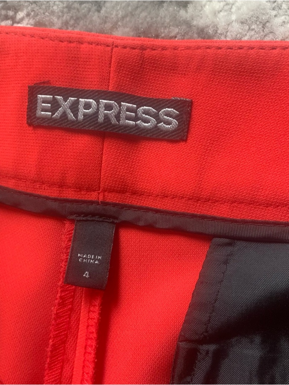 Express Women's Tailored Shorts in Bright Red - Picture 4 of 5